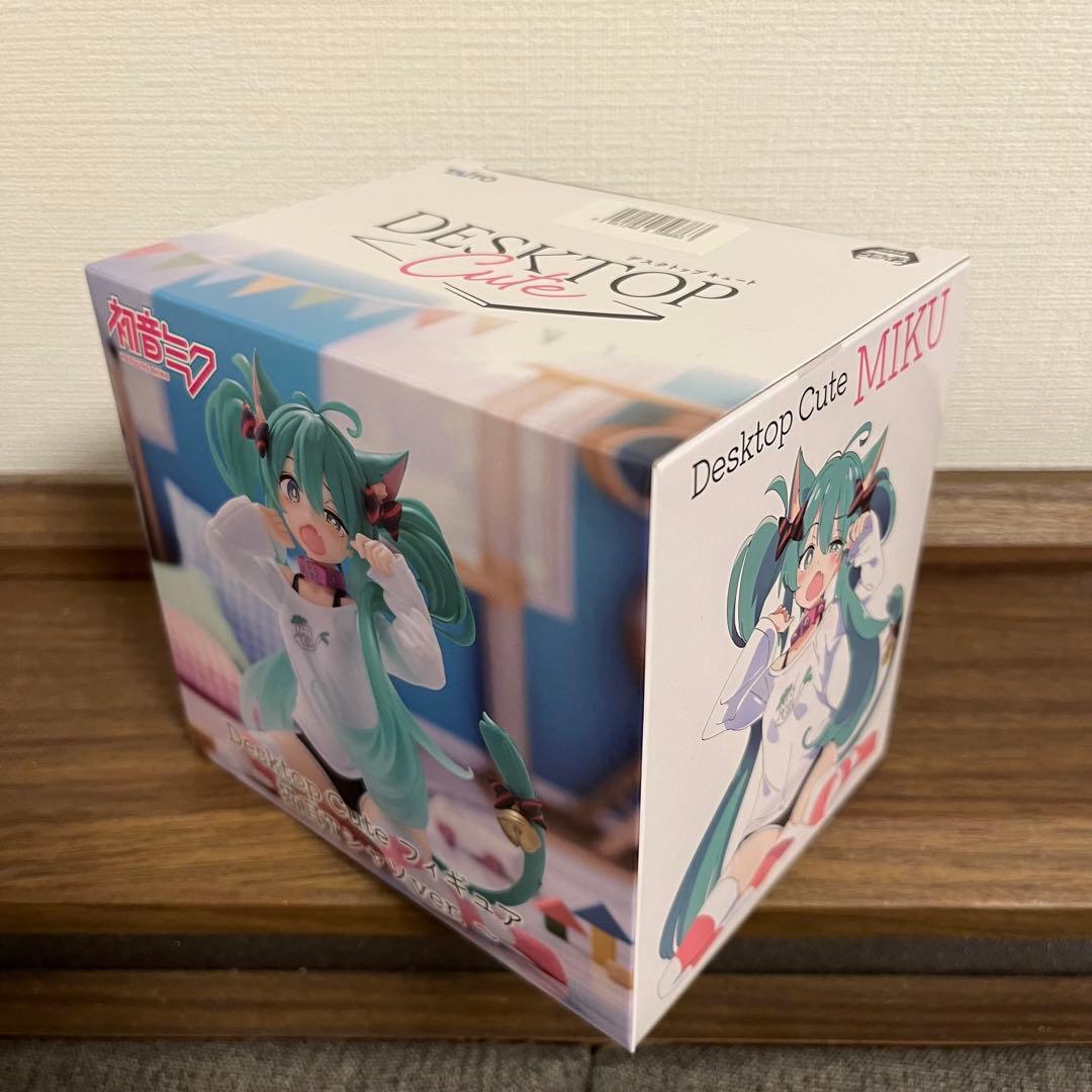 初音ミク　Desktop Cute フィギュア　猫耳Tシャツ　タイクレ限定　2点