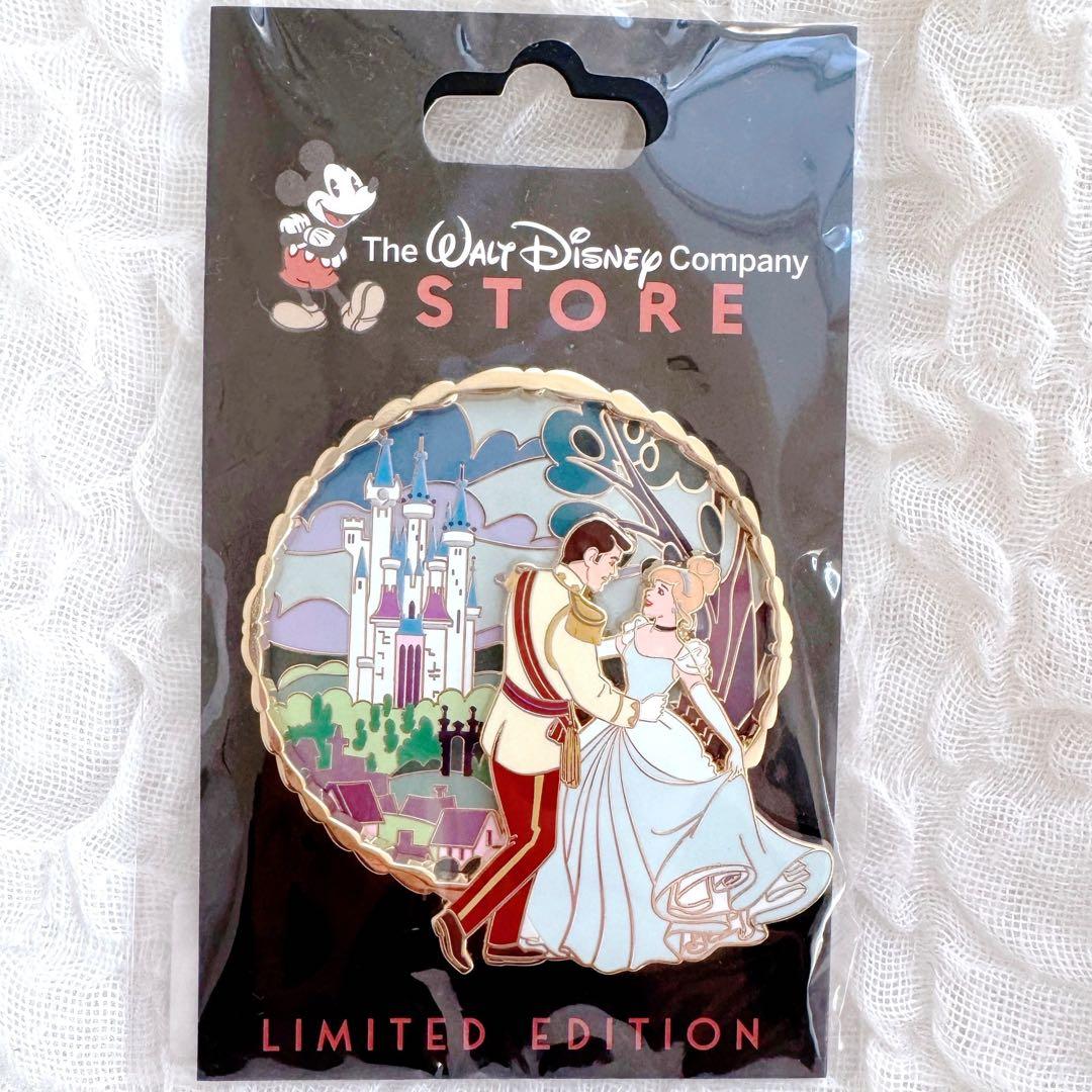 ピンズ・ピンバッジ・缶バッジ DSSH Cinderella magazine series