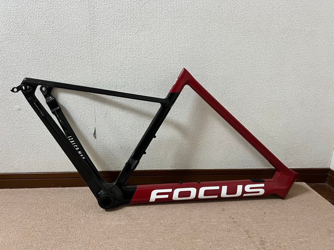 FOCUS IZALCO MAX 9 DISC　(2021)