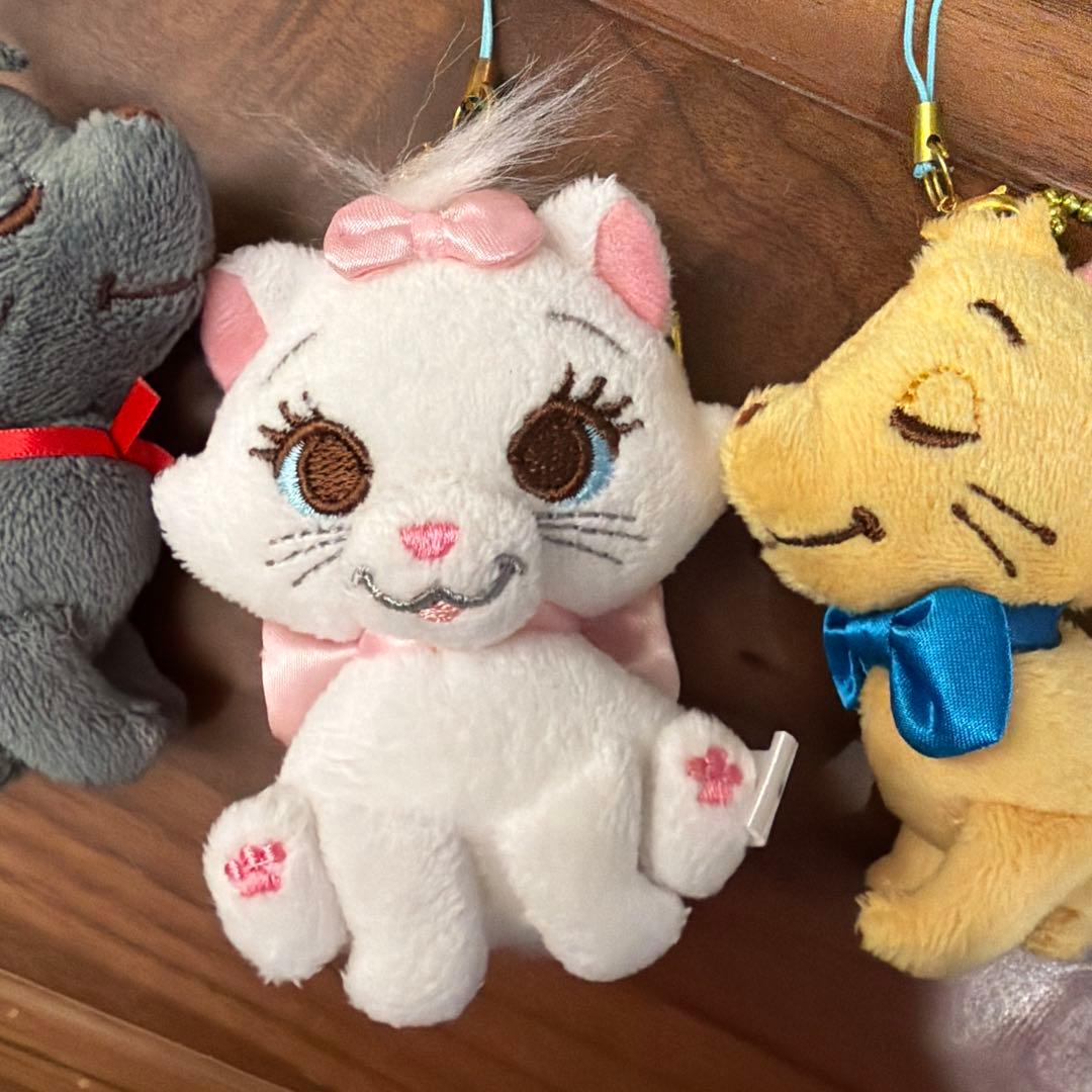 ディズニーストア　おしゃれキャット　ぬいぐるみキーチェーン