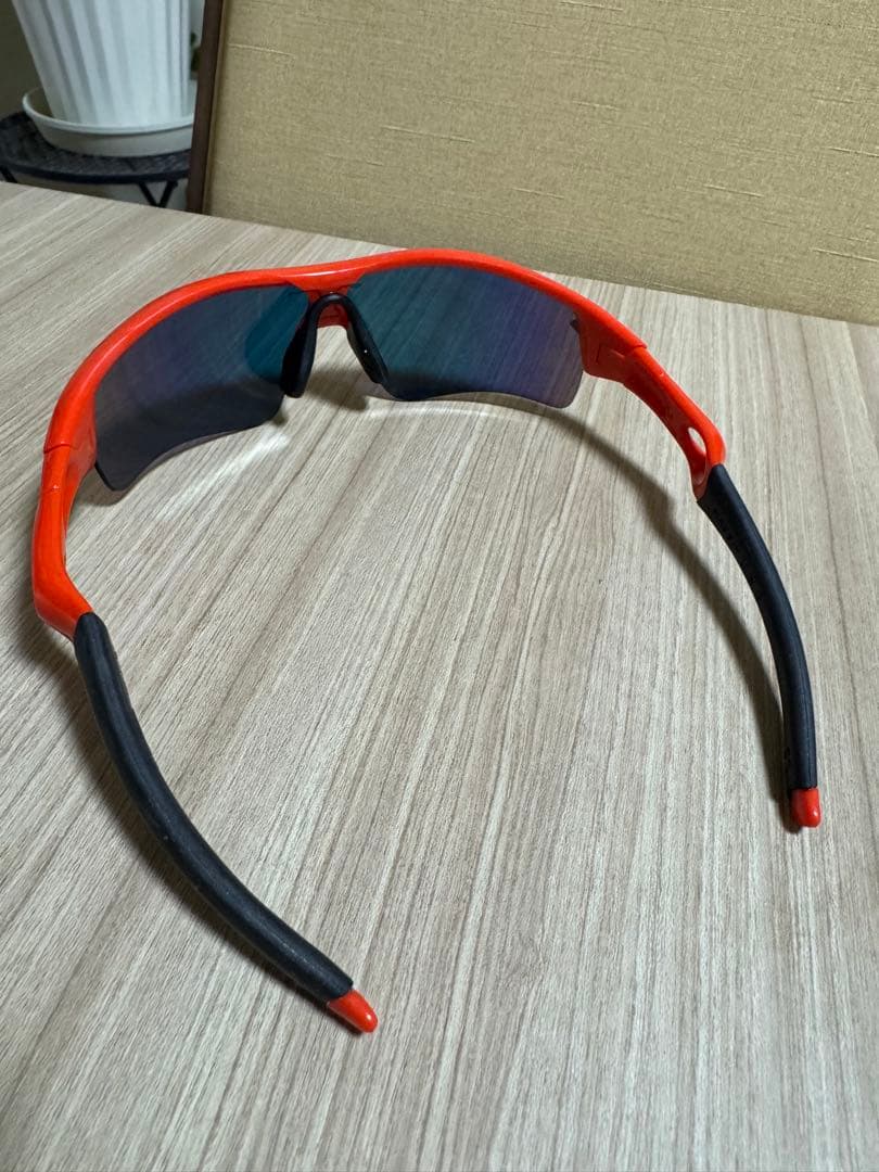 Oakley スポーツサングラス