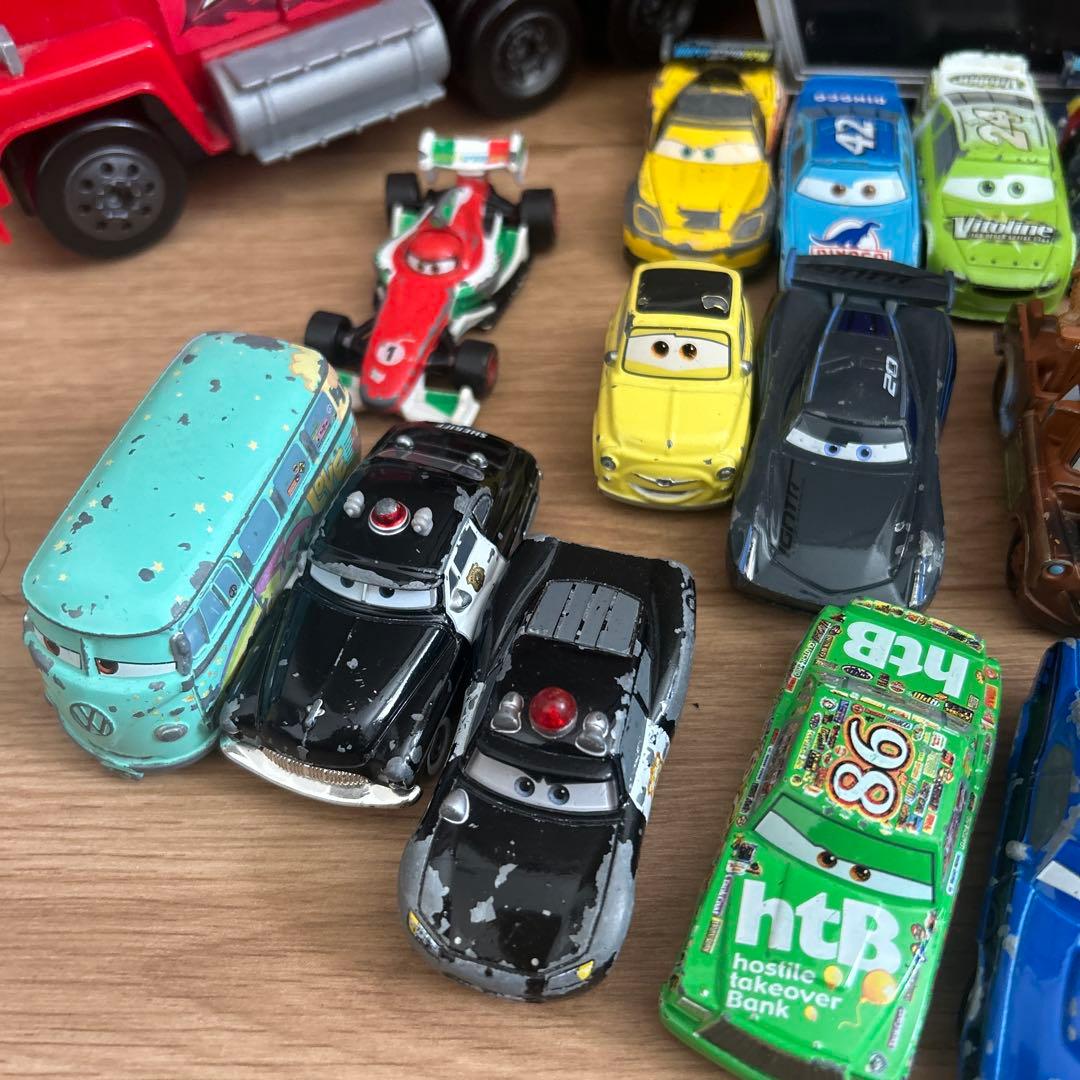 カーズ トミカ 大きなマックトレーラー＆カーズの仲間たち　20台セット