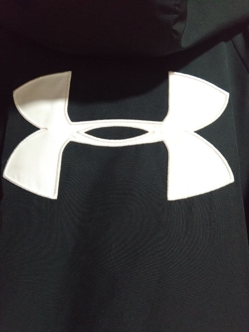【お値下げ】Under Armour ブラック ベンチコート ジュニア150