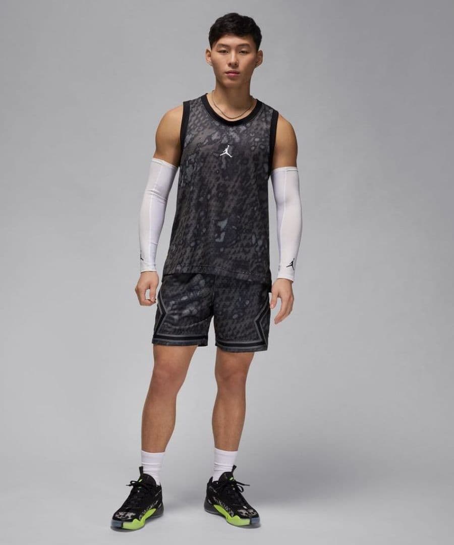 ジョーダン ナイキ バスケ 上下 ノースリーブシャツ ショートパンツ 新品 XL