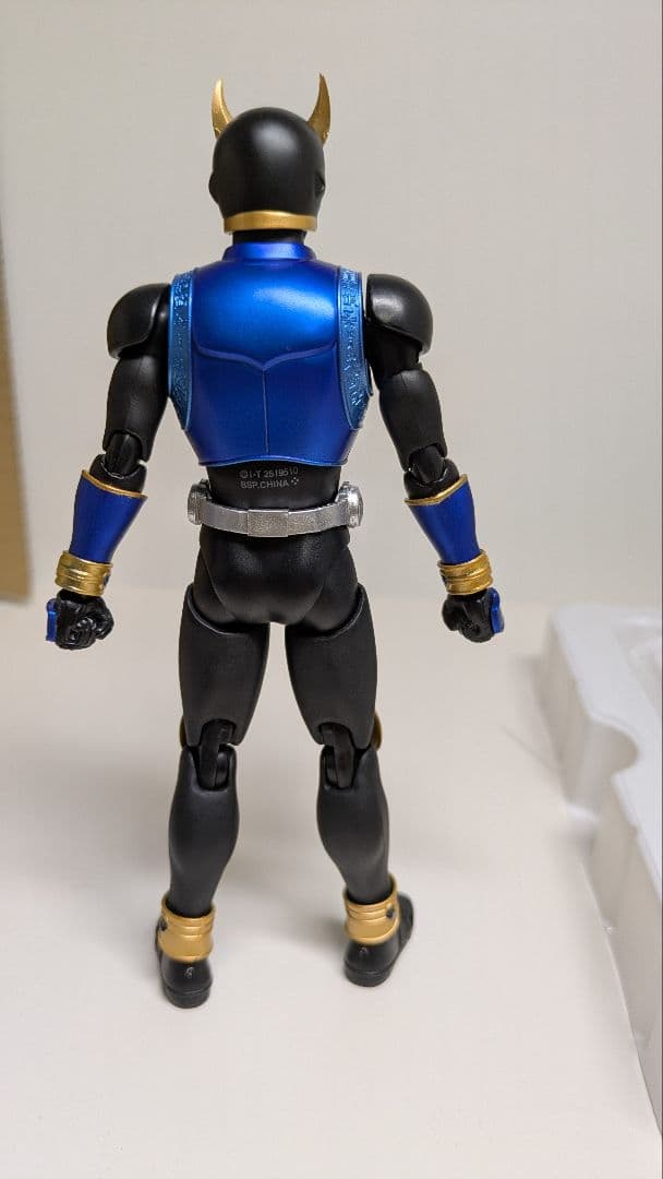 仮面ライダークウガ　真骨彫　ドラゴン