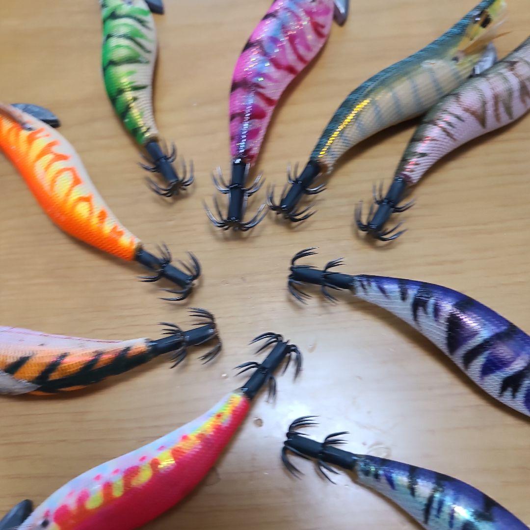 秋イカ釣りに　有名メーカー3号と2.5号エギ 28個セット