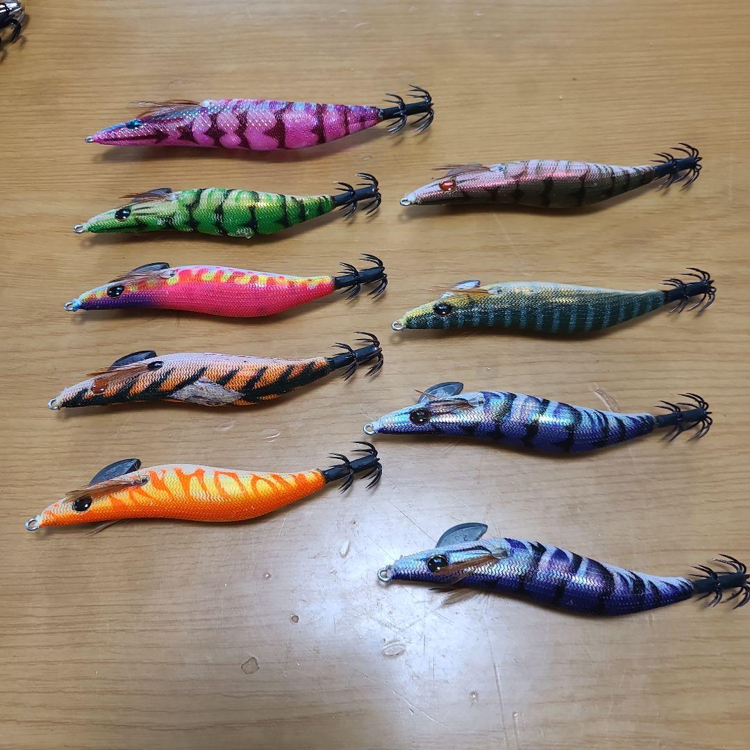 秋イカ釣りに　有名メーカー3号と2.5号エギ 28個セット