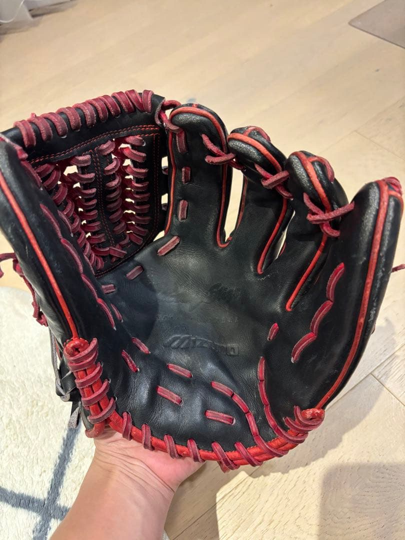 Mizuno 野球グローブ 黒/赤　一般軟式　大人用