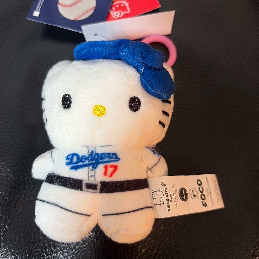 【激レア】ハローキティ ×ドジャース大谷翔平 マスコットキーホルダー