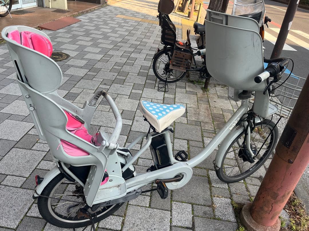 ビッケ　電動アシスト自転車 チャイルドシート2つ付き　※引き取り専用です！