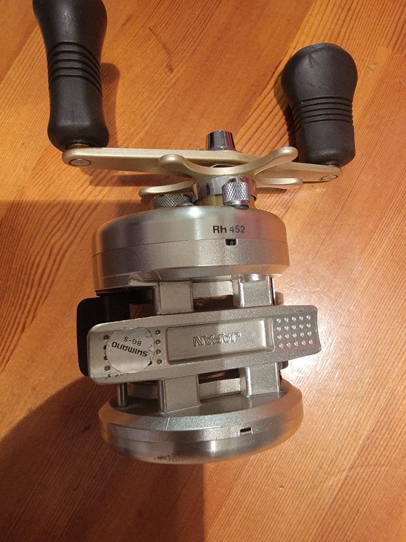SHIMANO AXIS ベイトリール 100 丸型リール