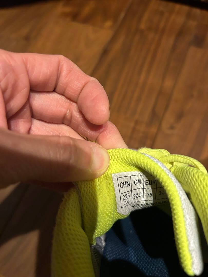 YONEX パワークッションエアラスZワイド SHBAZ2W