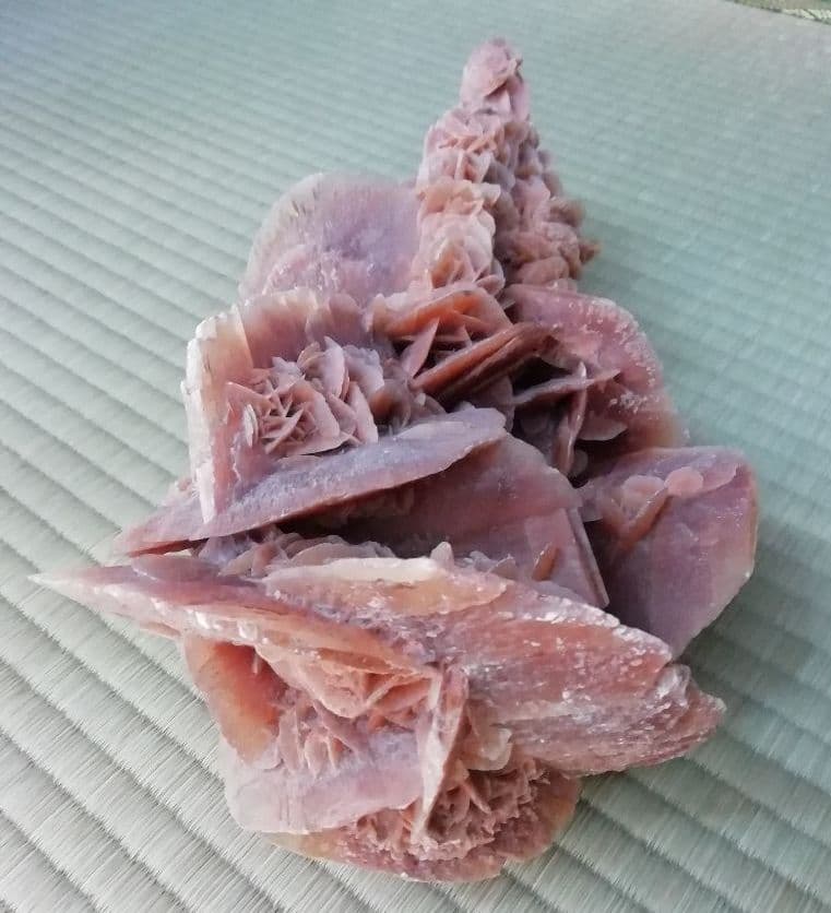 デザートローズ　砂漠の薔薇　オブジェ