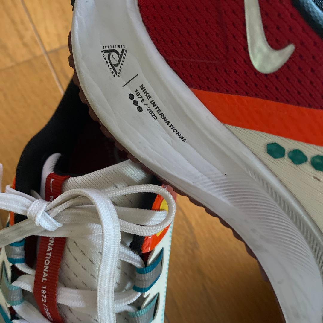Nike インターナショナル ランニングシューズ ホワイト/レッド/グリーン