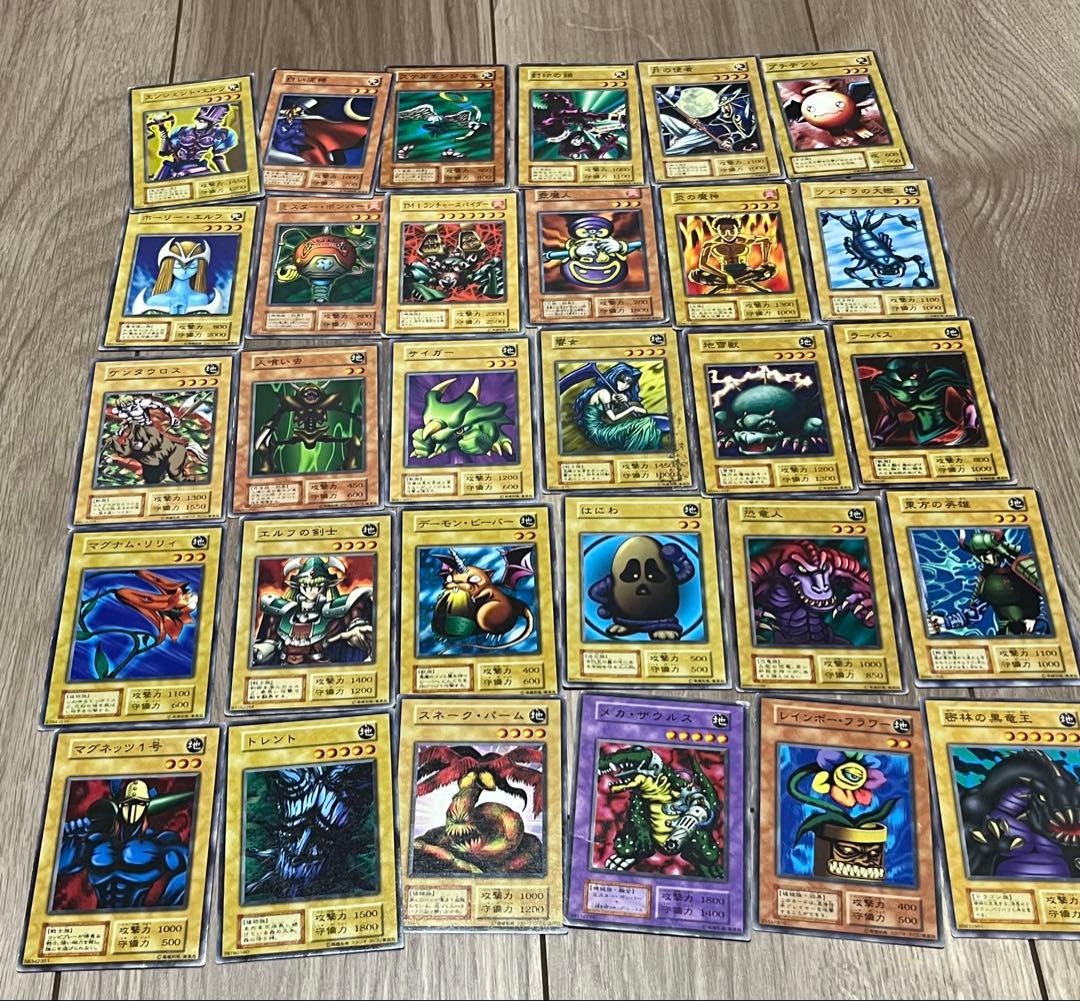 遊戯王　初期まとめ売り　145枚