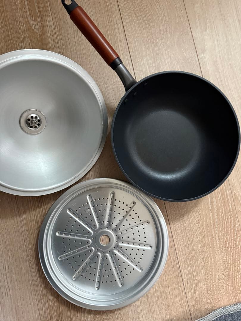 ウーウェンパン24cm 使用数回。状態良いです。
