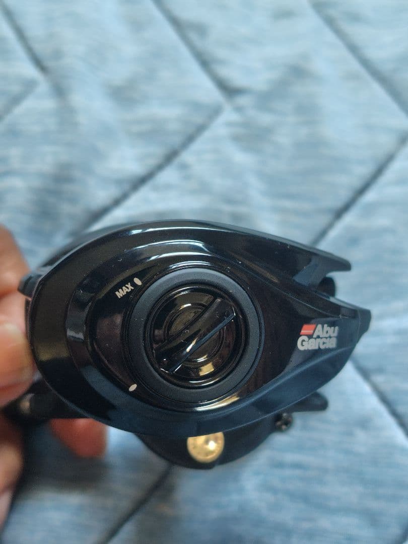 Abu Garcia BLACKMAX4-L ベイトリール
