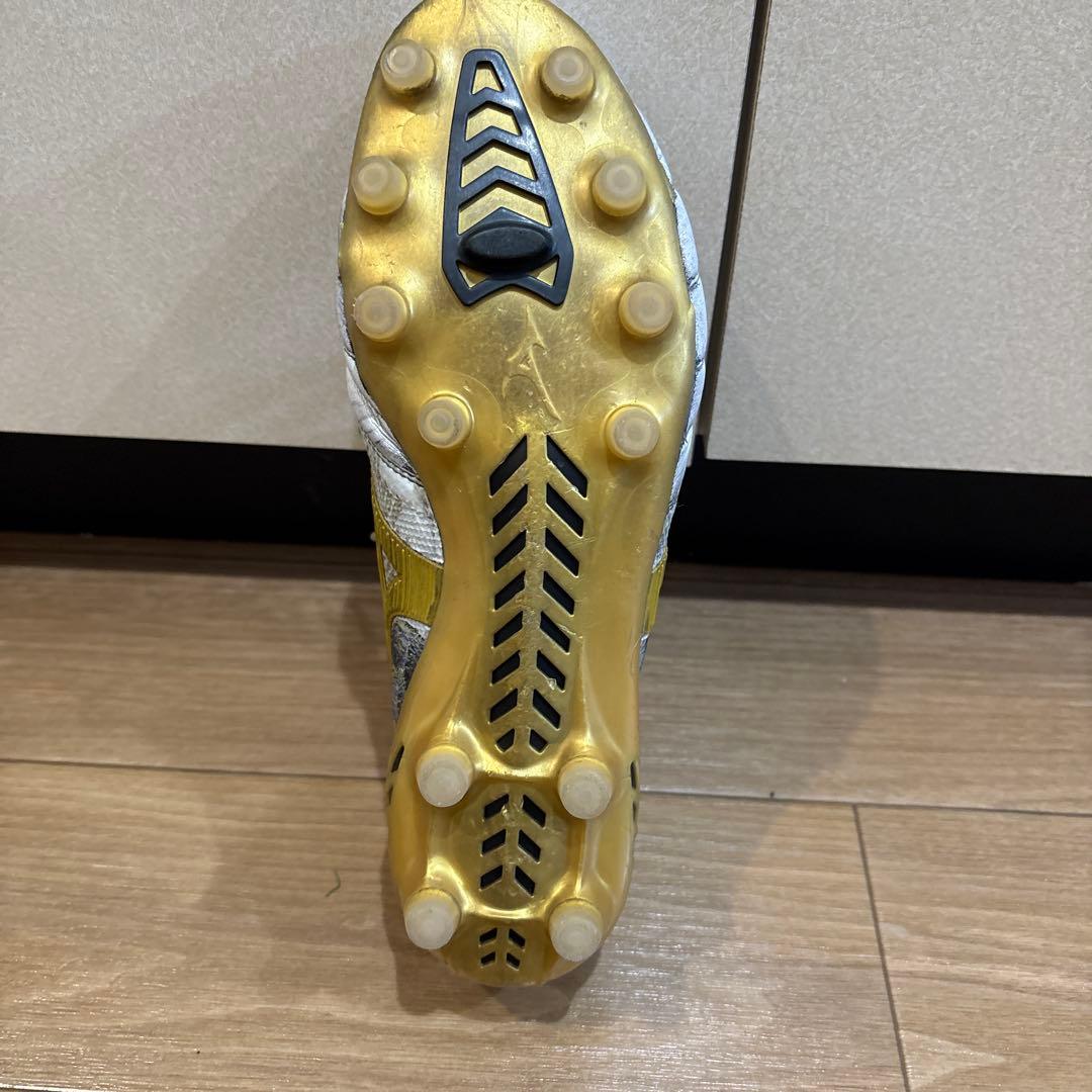 ミズノ モレリアIIIβ セルヒオ・ラモスモデル　26cm