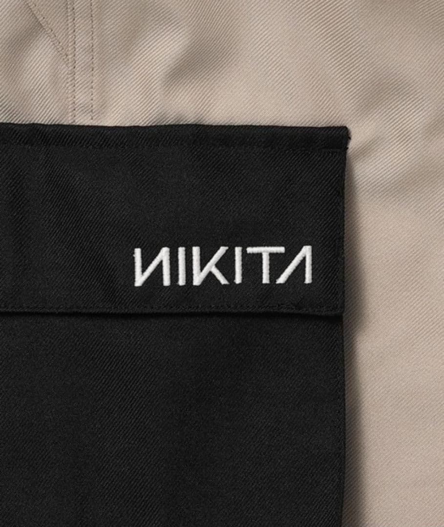 【美品】レディースL NIKITA スノボパンツ 撥水 ベージュ黒