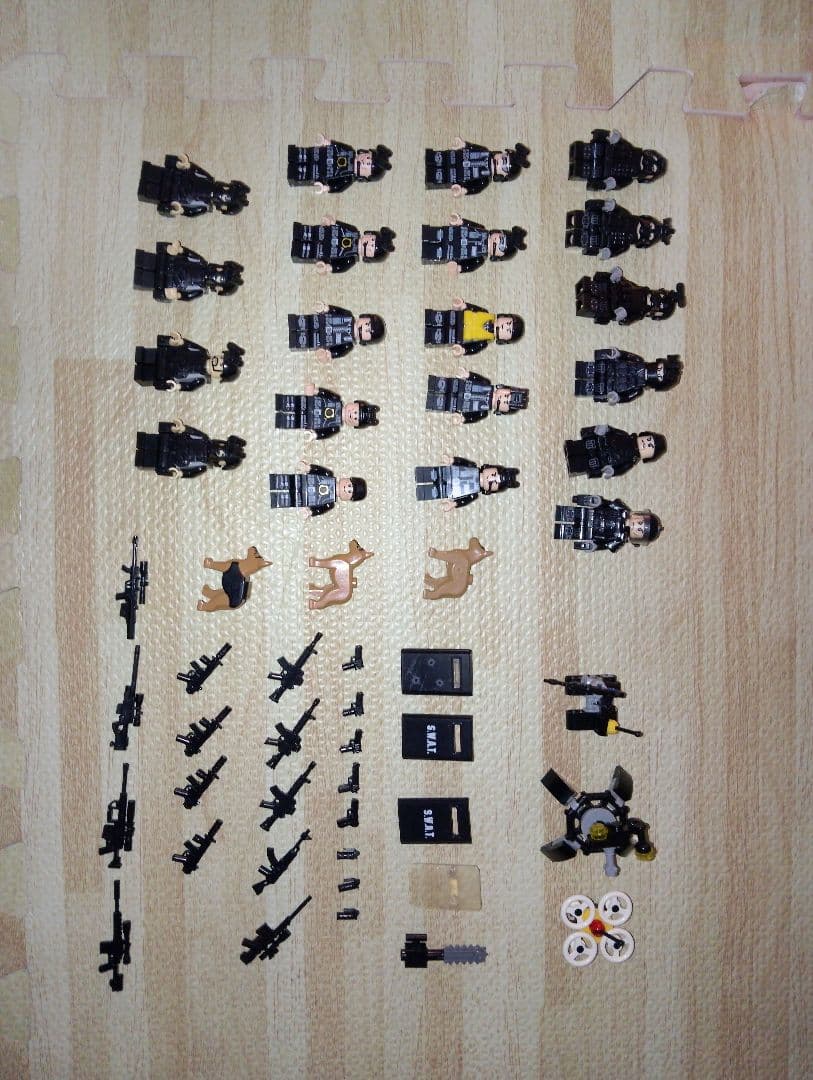 警察特殊部隊ヘリコプター、トラック、ボート、フィギュアセット。