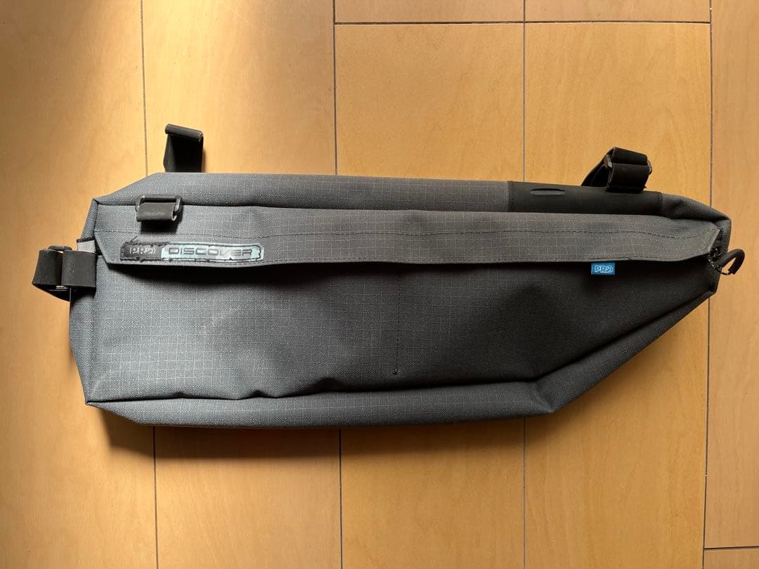 PRO DISCOVERフレームバッグ グレー 5.5L