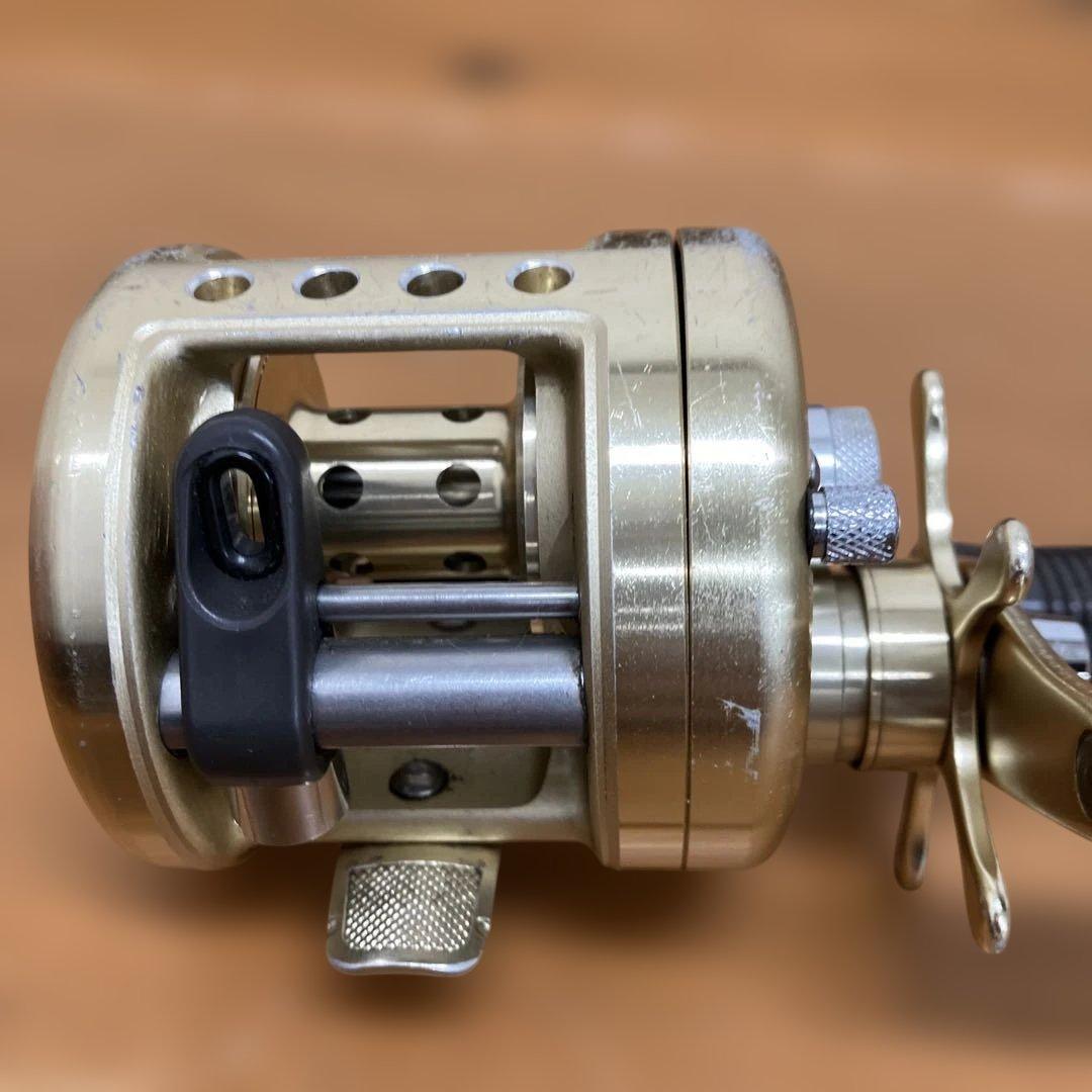 ① Shimano CALCUTTA 101xt