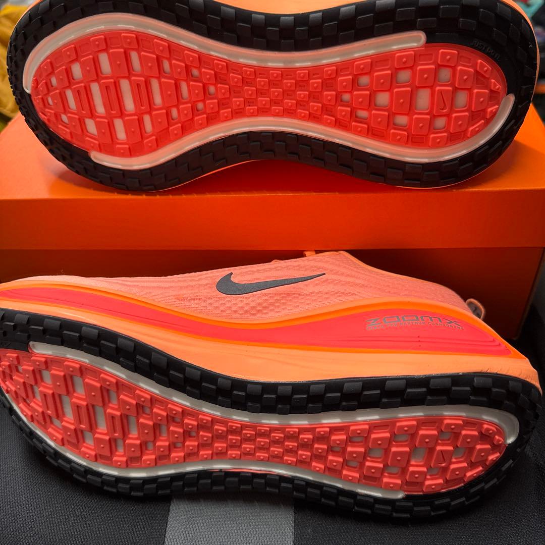NIKE VOMERO PLUS ナイキ ボメロプラス　29.5cm