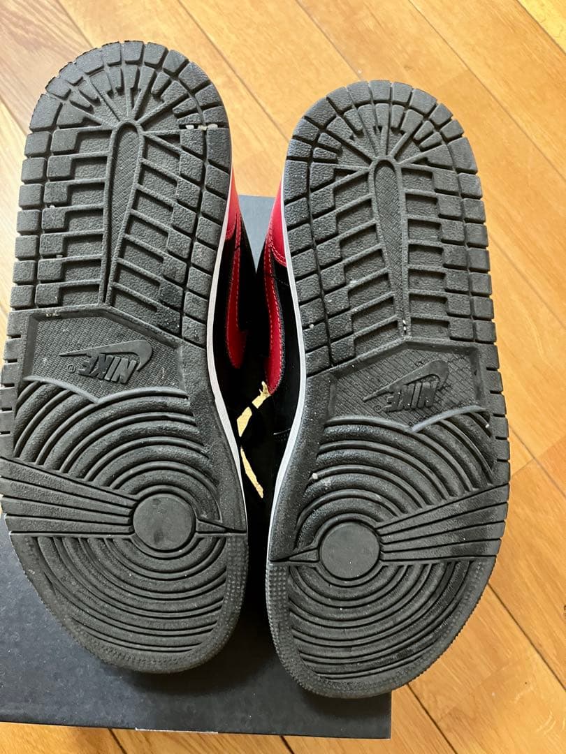 エアジョーダン1ローブラック/レッド26cmタグあり美品