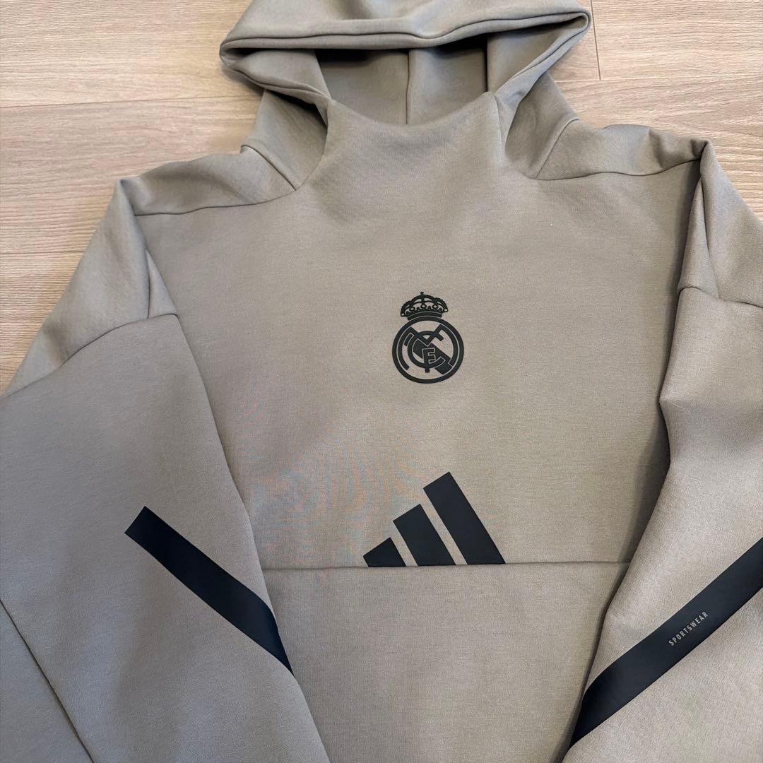 adidas Real Madrid パーカー
