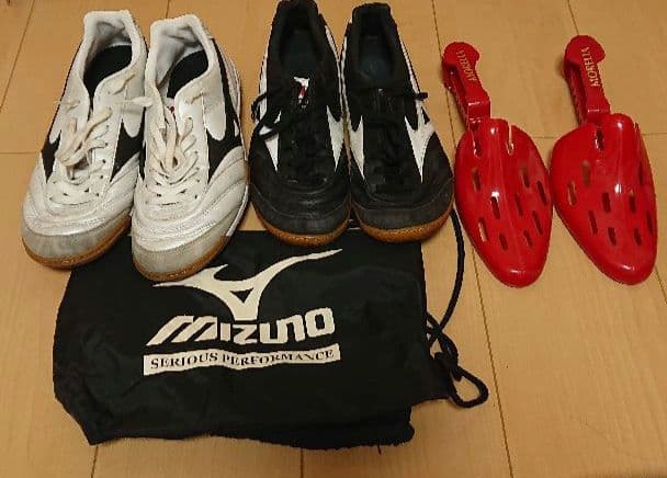 Mizuno Moreliaのフットサルシューズ2足セット