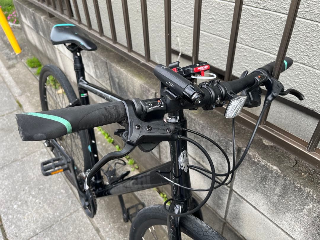 Bianchi C-Sports 2 クロスバイク 黒色 アルミ