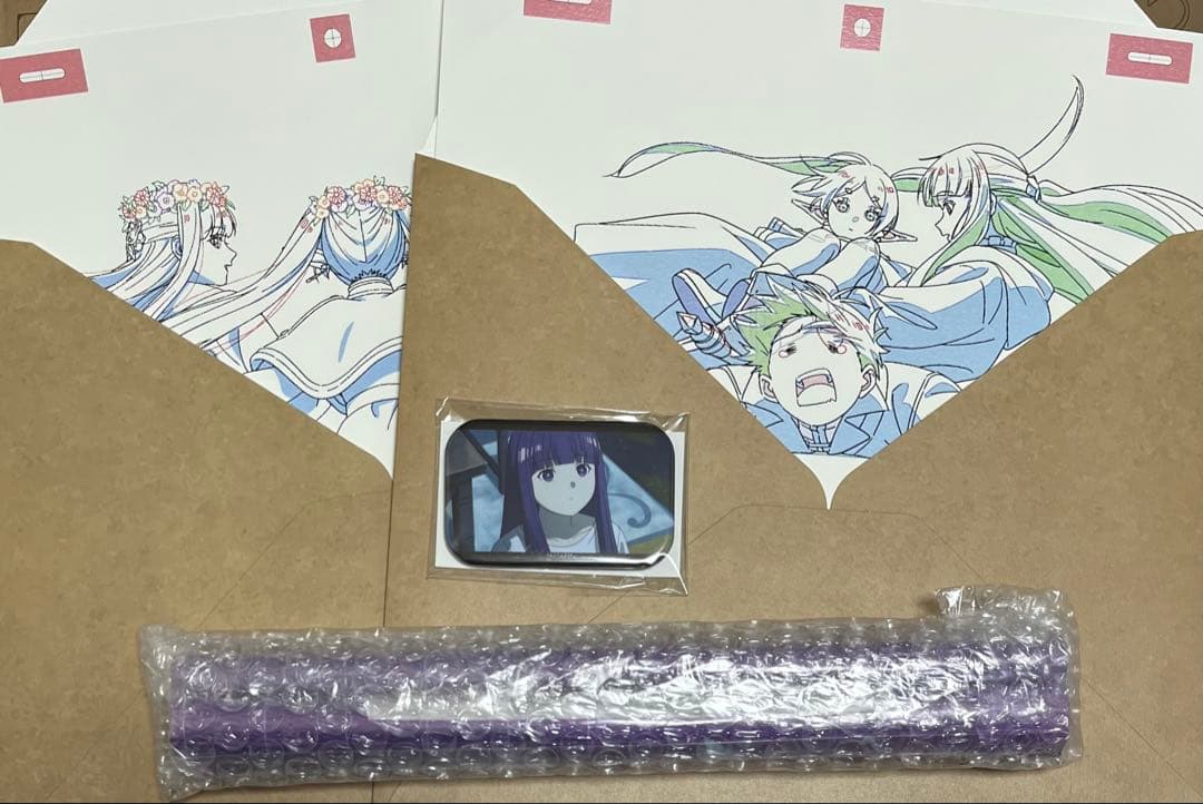 葬送のフリーレン　場面写缶バッジくじ　当たり　スリムタペストリー　フェルン