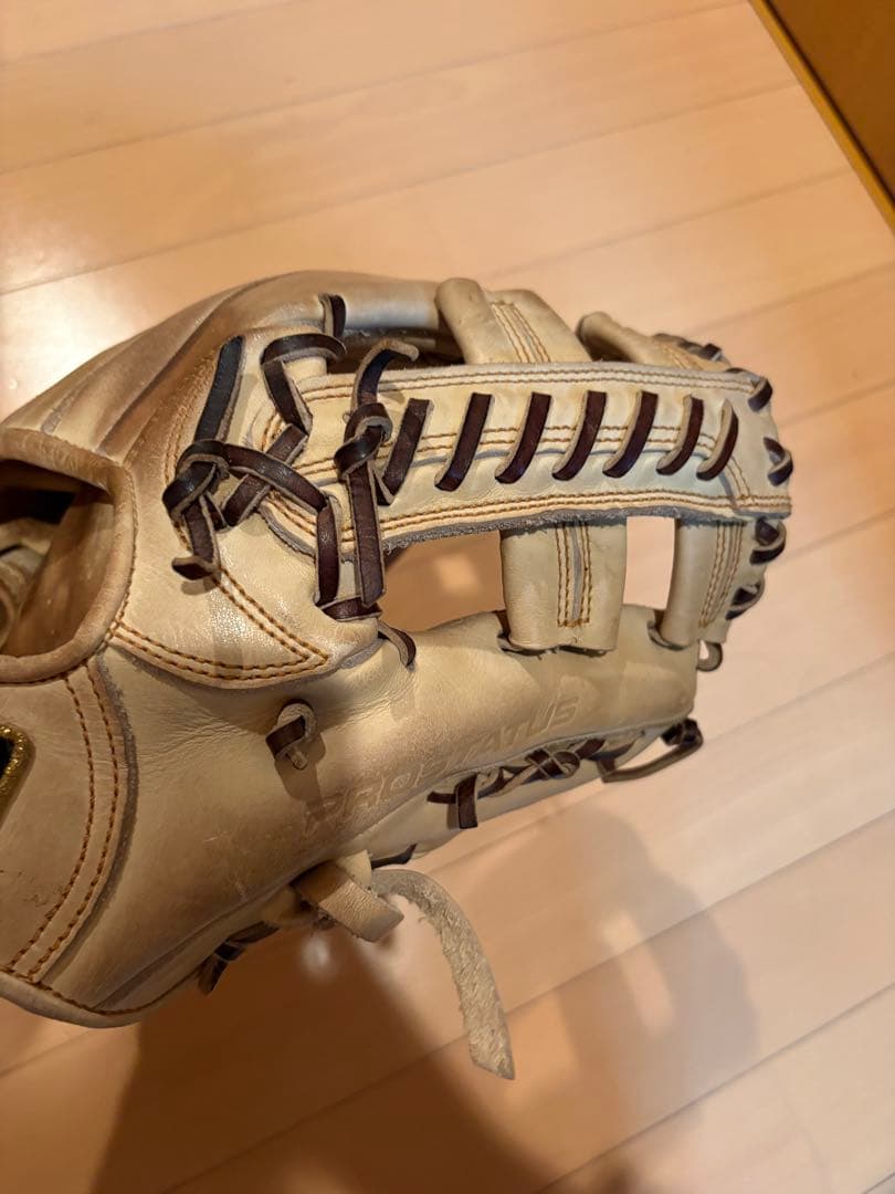 ZETT プロステイタス内野手用硬式グローブ