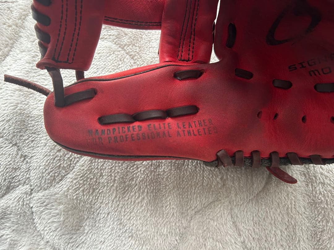 ナイキ　NIKE 野球グローブ 赤　右投用　内野手用グローブ　廃盤　激レア