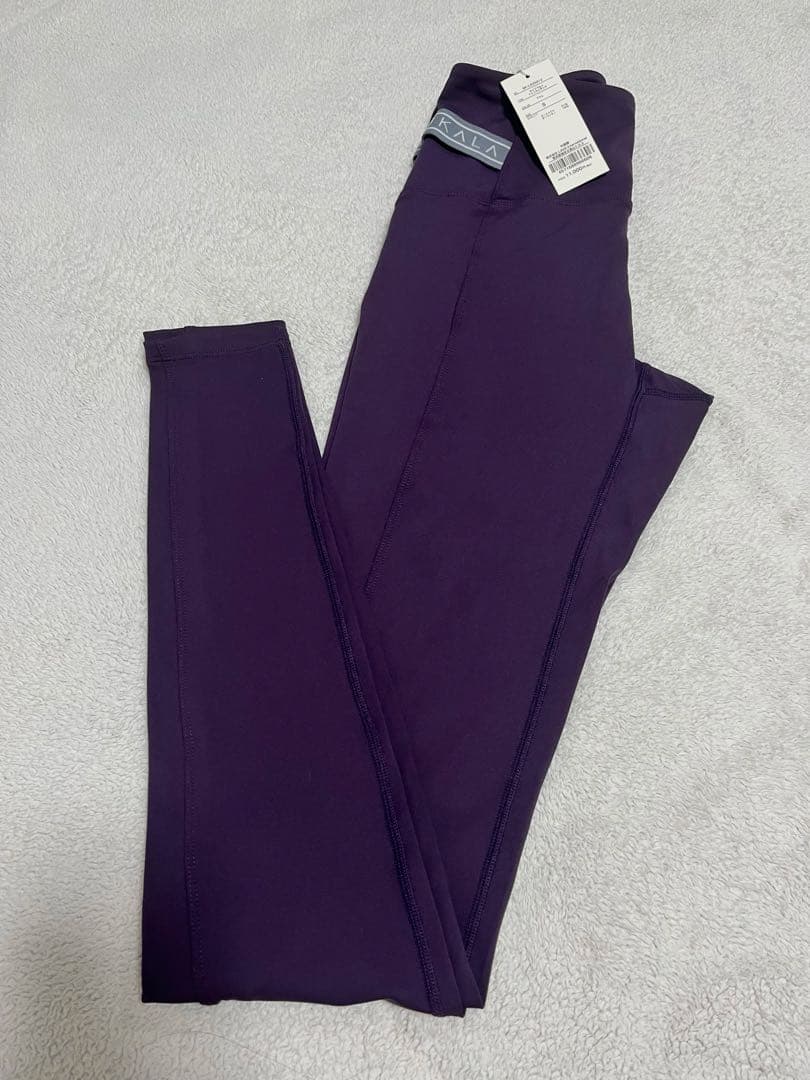新品タグ付き【SUKALA】サイドベルトトレンカレギンスSサイズ