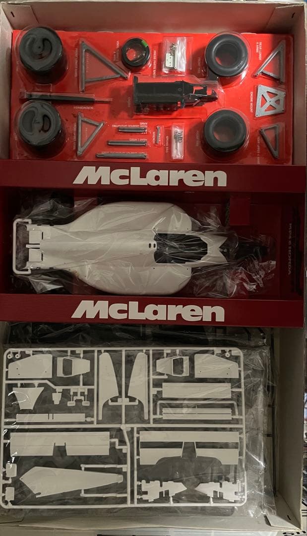 値下げ！McLaren MP4 6 HONDA 1/12スケール