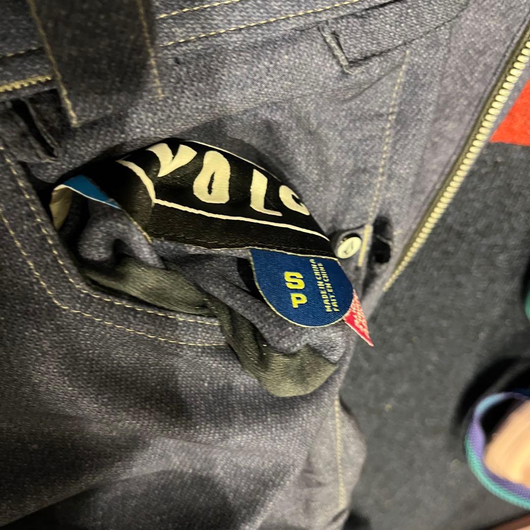 VOLCOMウェア上下セットSサイズ　パンツ×2本＋ベルト