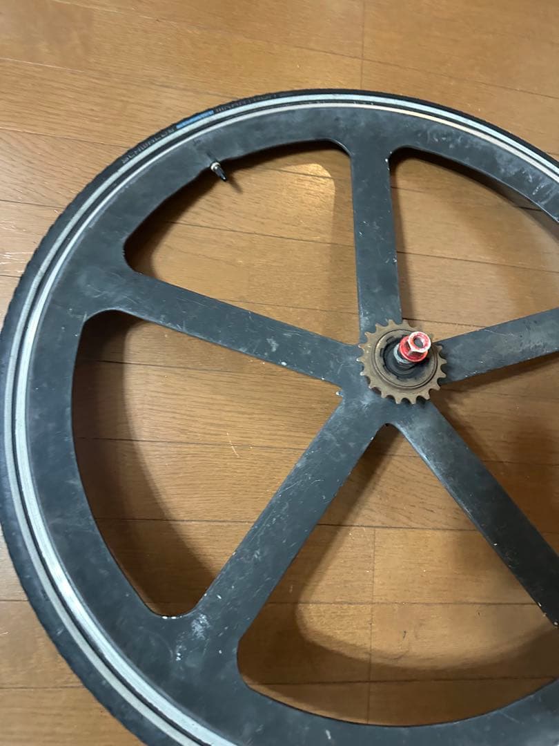ピストバイク　バトンホイール