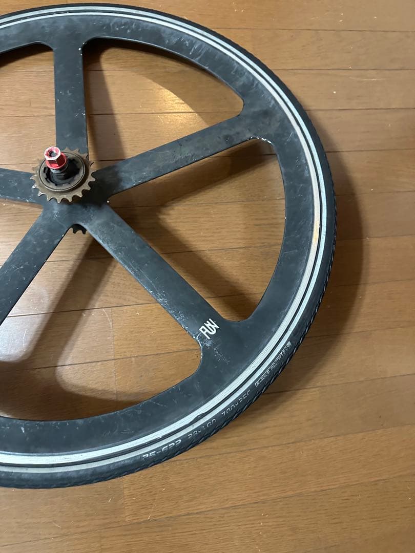 ピストバイク　バトンホイール