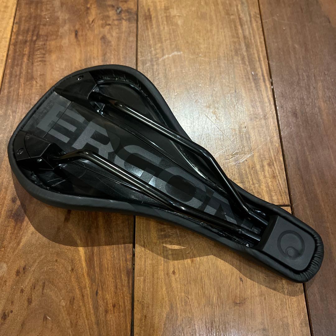 ERGON サドル　SMダウンヒル