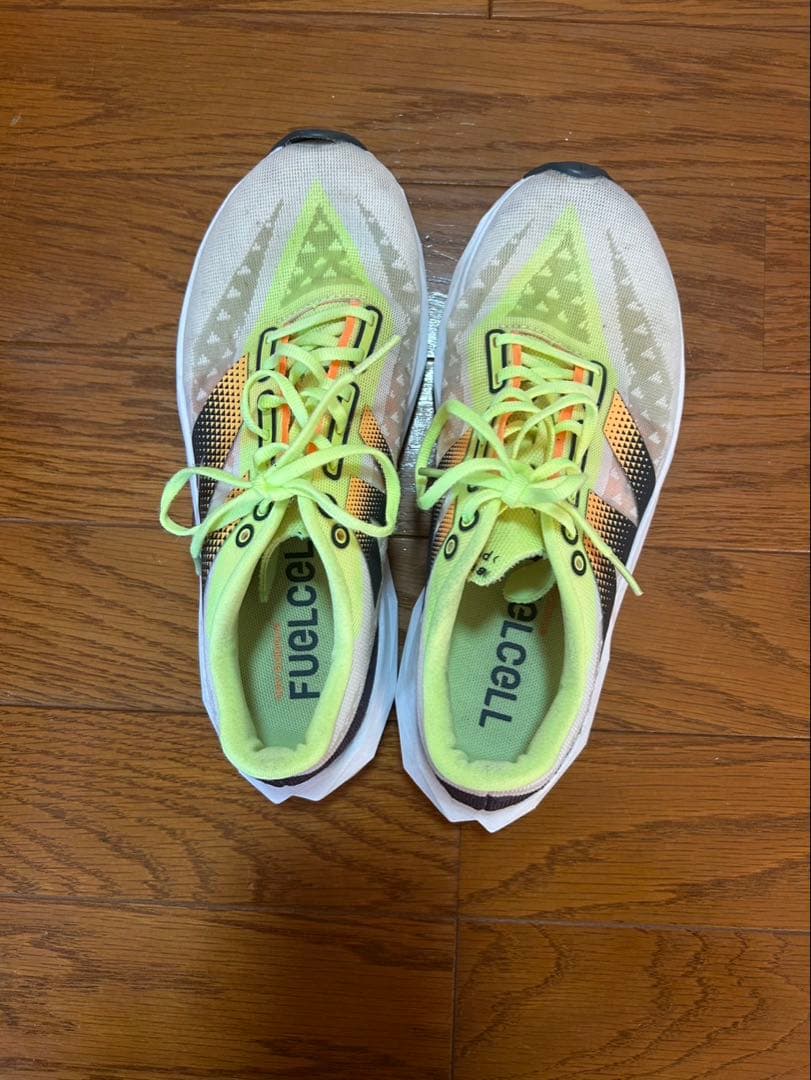 スパイク・シューズ NEW BALANCE FuelCell Pvlse v1