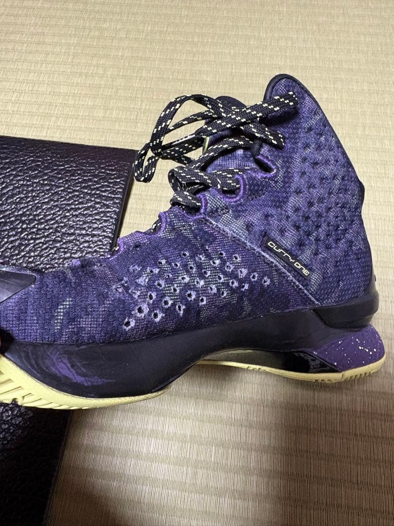 シューズ(男性用) UNDER ARMOUR CURRY 1 DARK MATTER 26.5cm