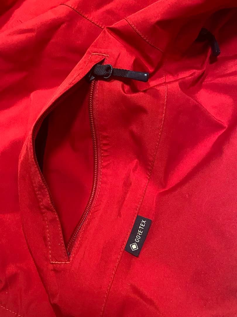 【超美品】VOLCOM GORE-TEX ウェア　レッド　XLサイズ　送料込み！