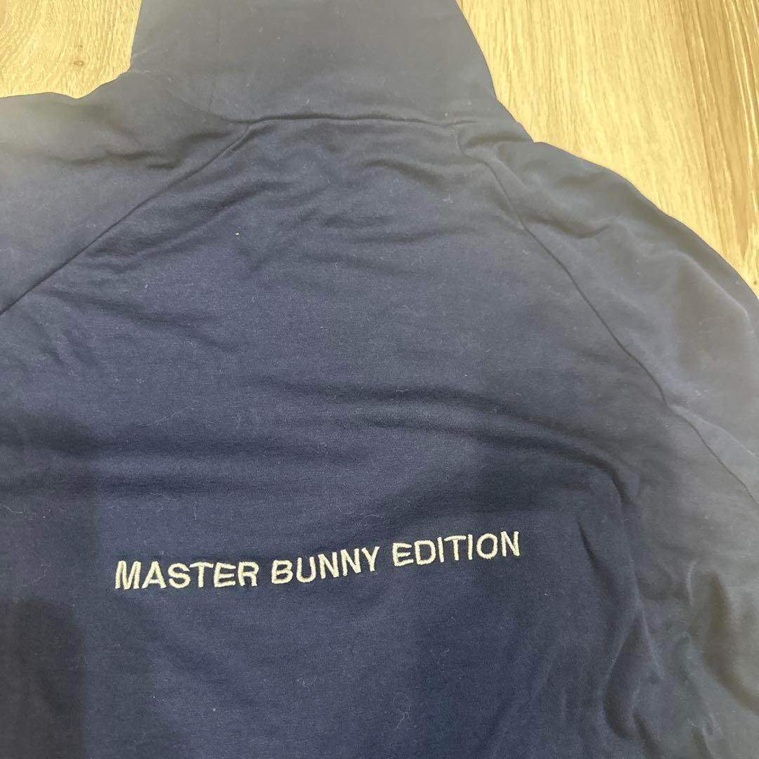 MASTER BUNNY EDITION タートルネック