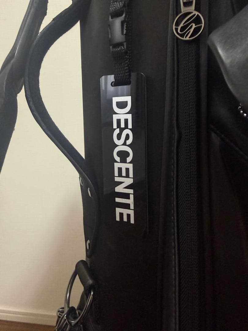 DESCENTE LUXE ゴルフバッグ 黒 合成皮革 黒　キャディバッグ