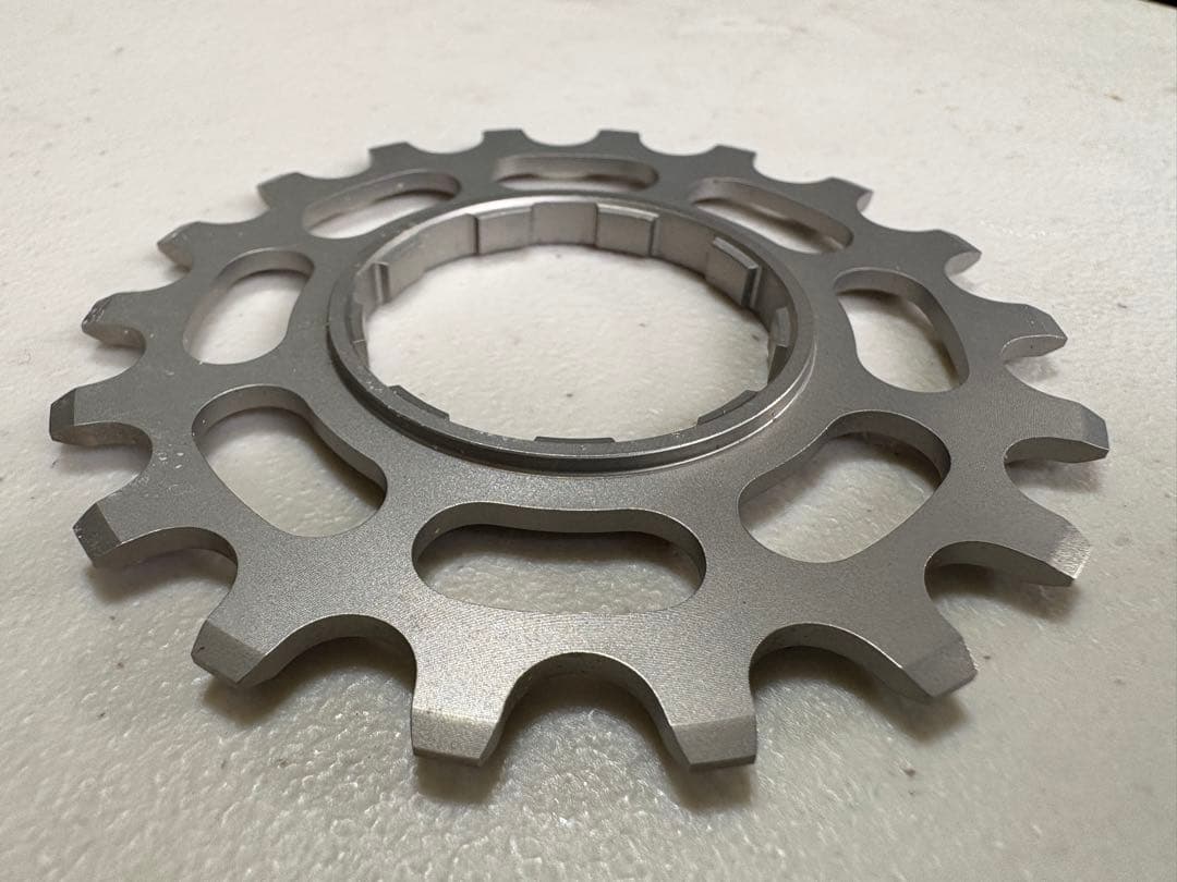 新品 CHRIS KING クリスキングSINGLE SPEED COG 18T