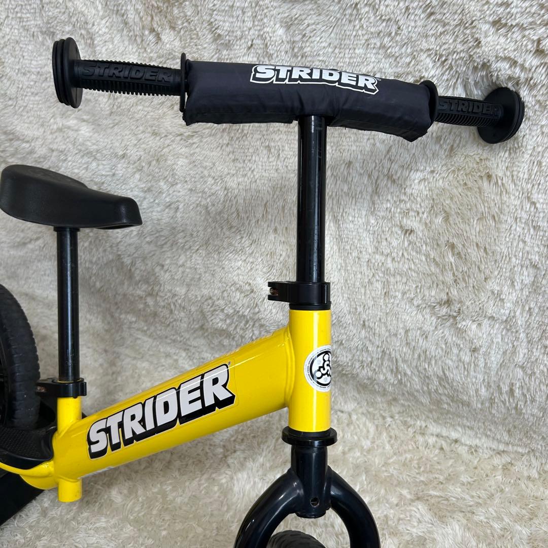 STRIDER SPORTS 12inch ストライダー イエロー　スタンド付き