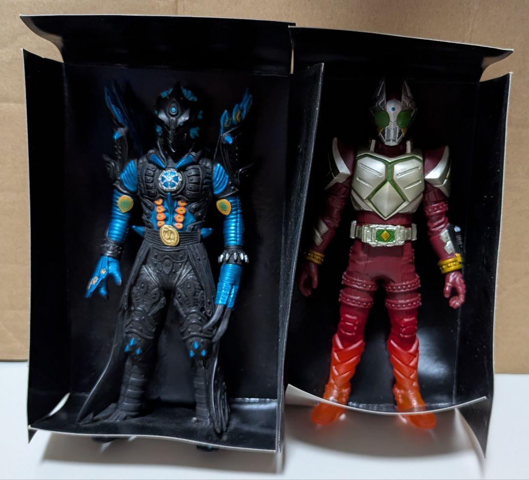 仮面ライダーギャレン VS ピーコックアンデッド 対決セット