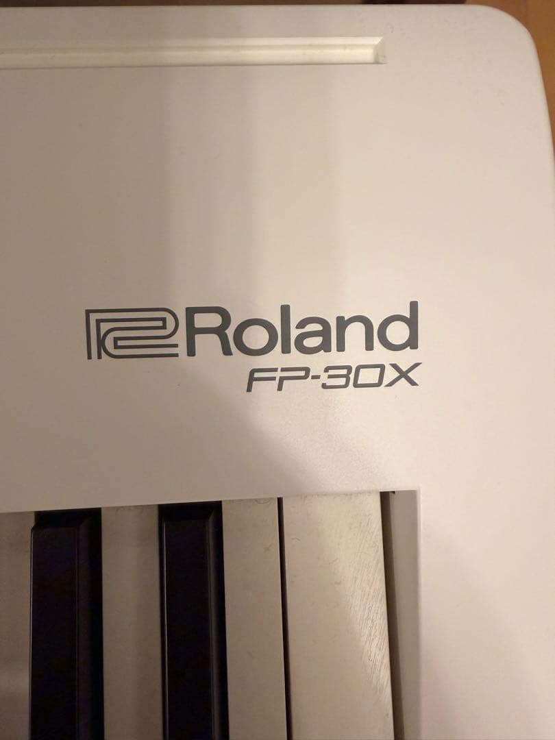 Roland FP-30X ホワイト 88鍵 電子ピアノ 公式持ち運びケース付