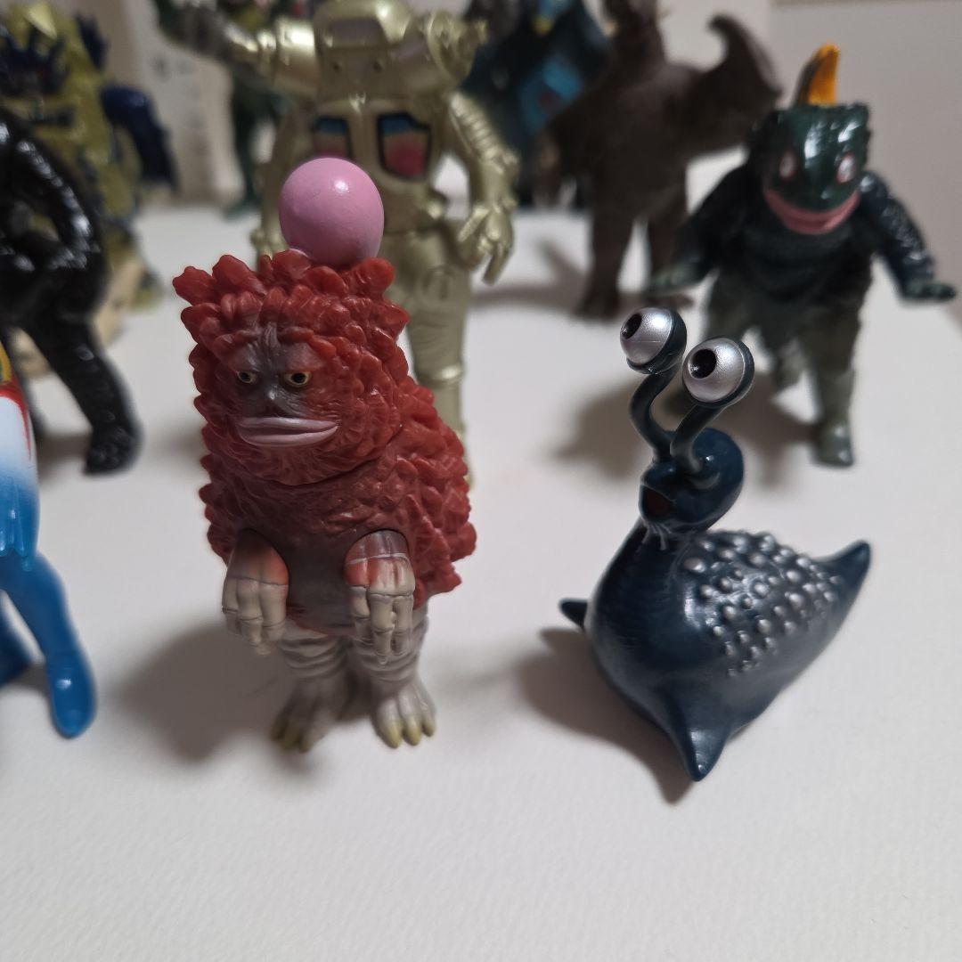 ウルトラマン　怪獣フェギュア　ソフビ　　まとめ売り　23体